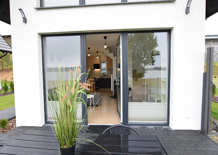 By Kiedrowickie With Boat Access