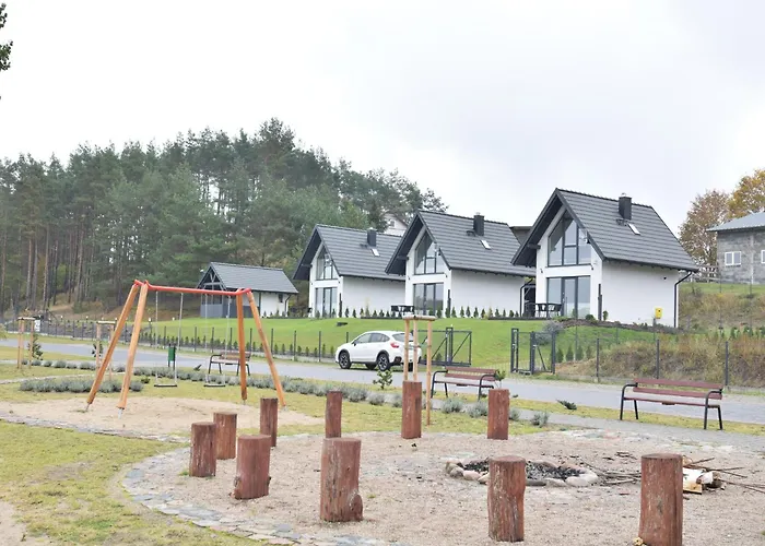 Дом отдыха By Kiedrowickie With Boat Access