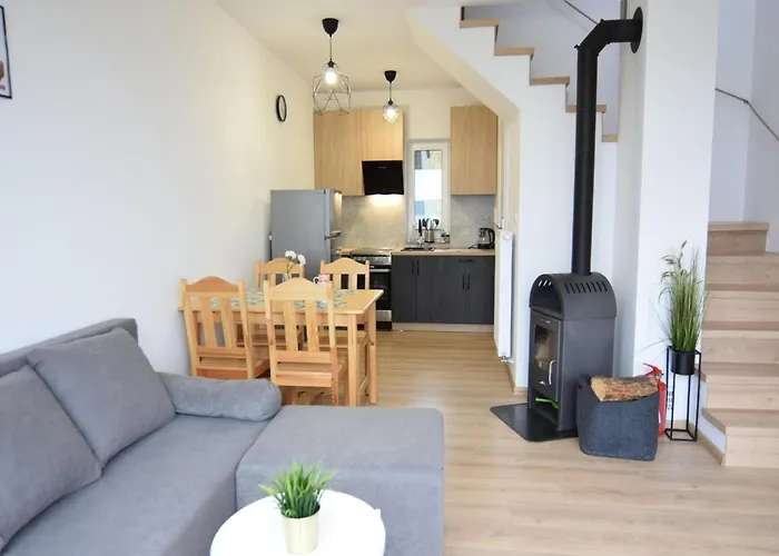 By Kiedrowickie With Boat Access Дом отдыха *