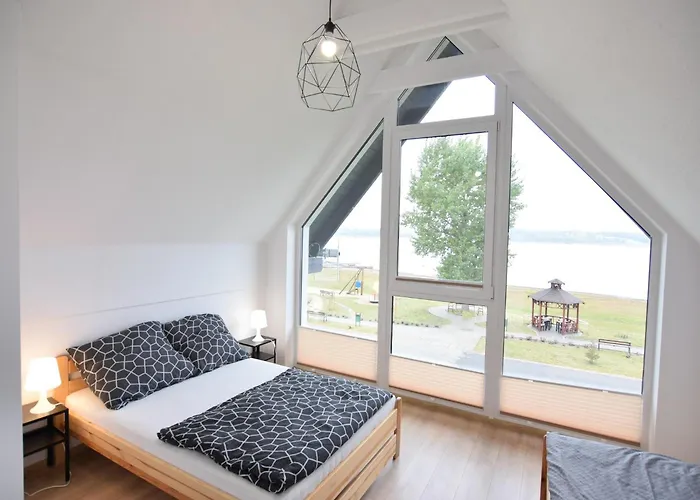 Дом отдыха By Kiedrowickie With Boat Access